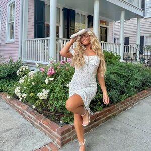 Floral Pattern Ruched Dress size M